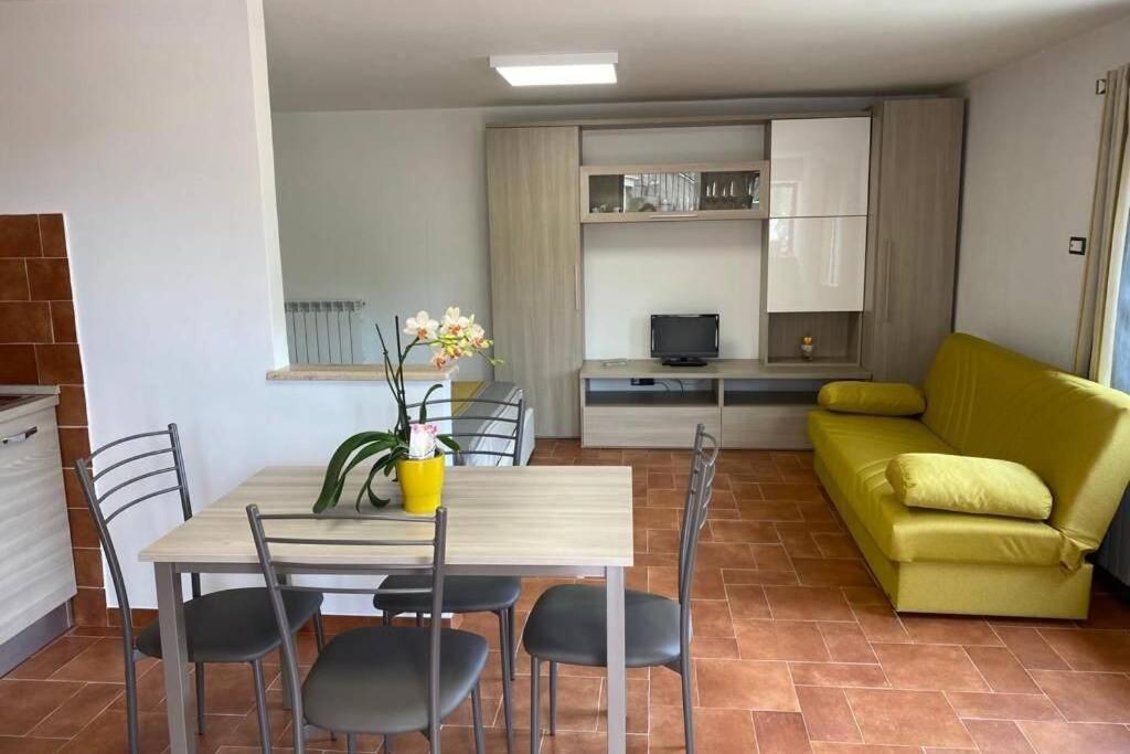 Alloggio A Via Impero Apartment Lenola Exterior photo